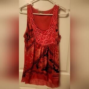 Women's sleeveless applique top